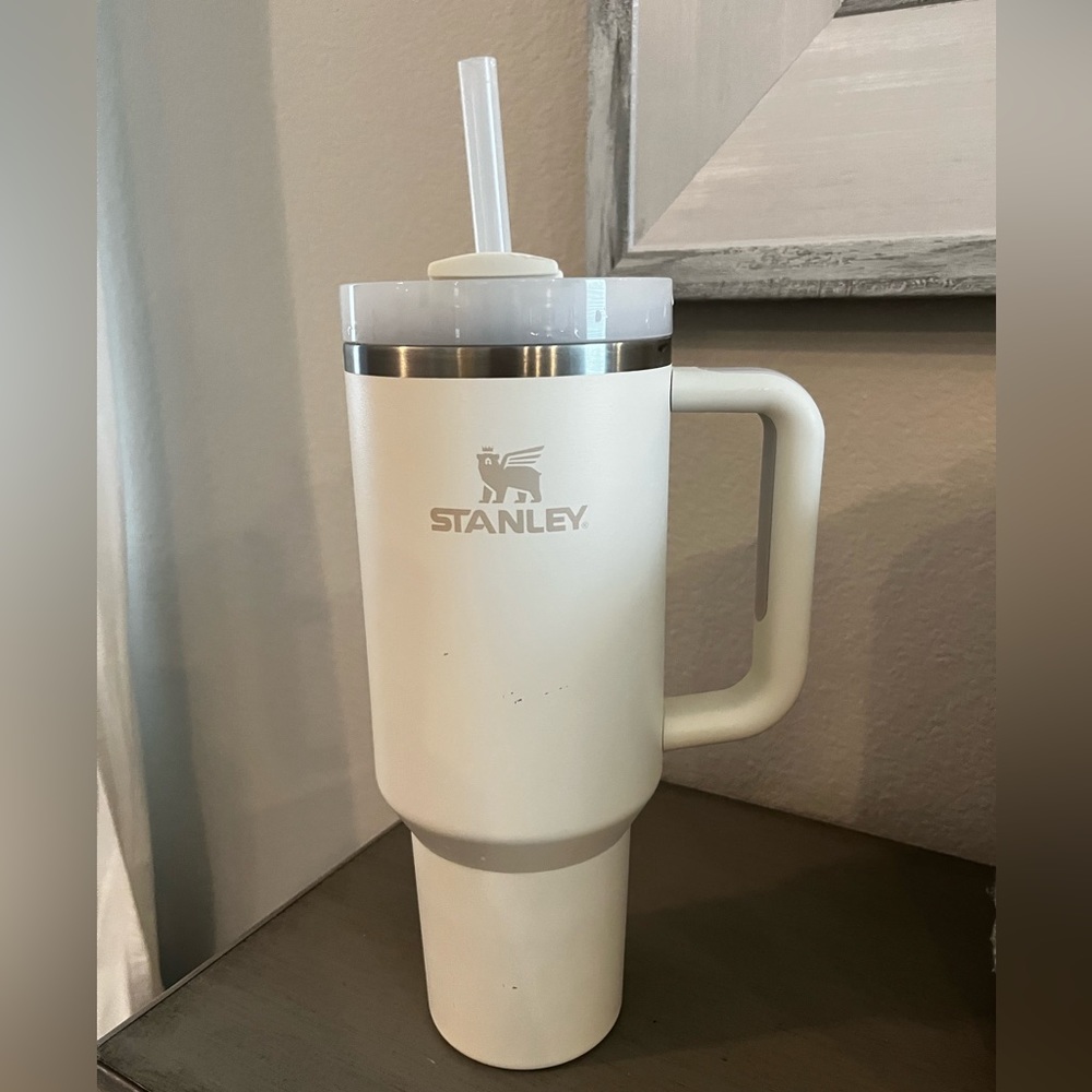 Stanley Quencher H2.0 FlowState™ Tumbler | 40 OZ
